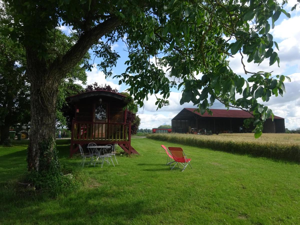 La Ferme De L'Isle Et Sa Roulotte Bed & Breakfast Avaray Dış mekan fotoğraf