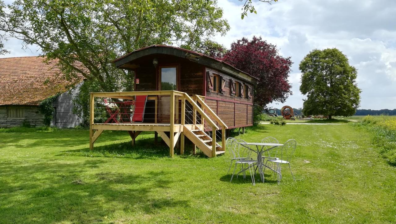 La Ferme De L'Isle Et Sa Roulotte Bed & Breakfast Avaray Dış mekan fotoğraf