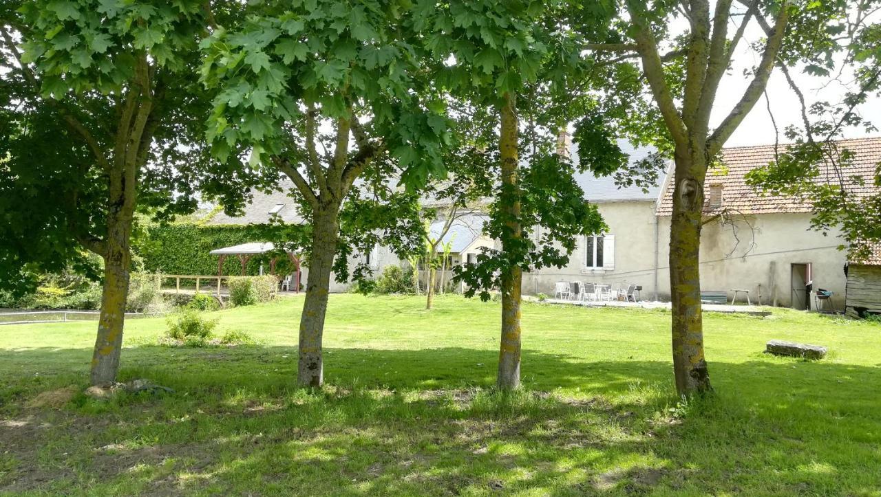 La Ferme De L'Isle Et Sa Roulotte Bed & Breakfast Avaray Dış mekan fotoğraf