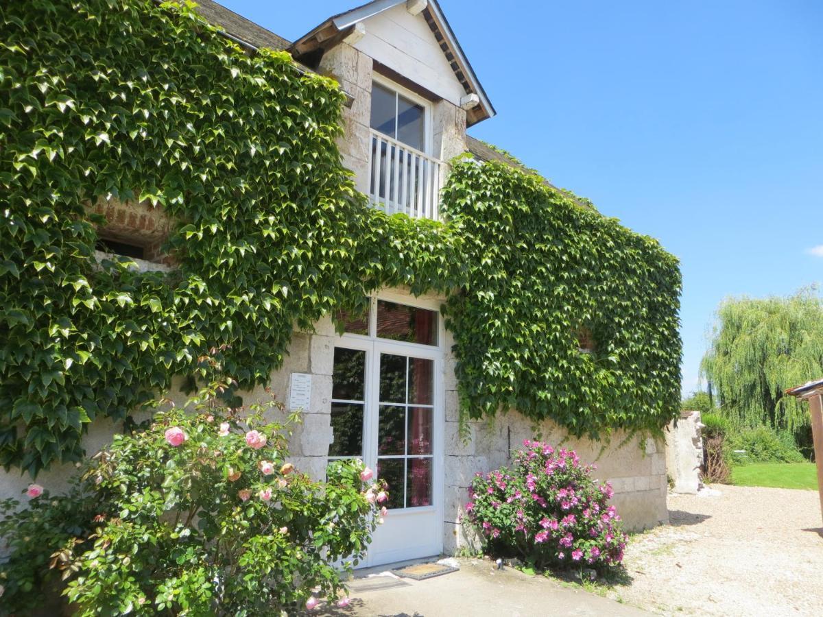 La Ferme De L'Isle Et Sa Roulotte Bed & Breakfast Avaray Dış mekan fotoğraf
