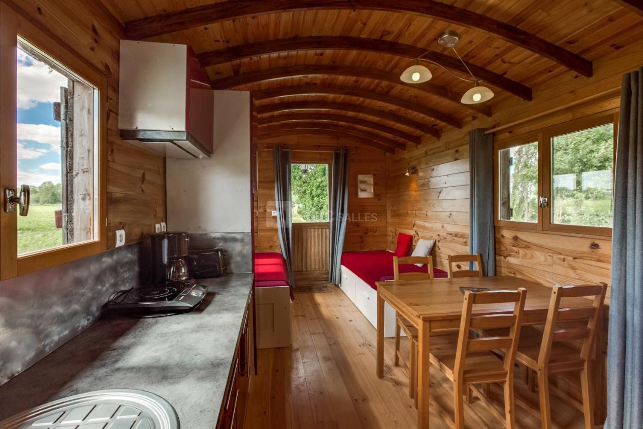 La Ferme De L'Isle Et Sa Roulotte Bed & Breakfast Avaray Dış mekan fotoğraf
