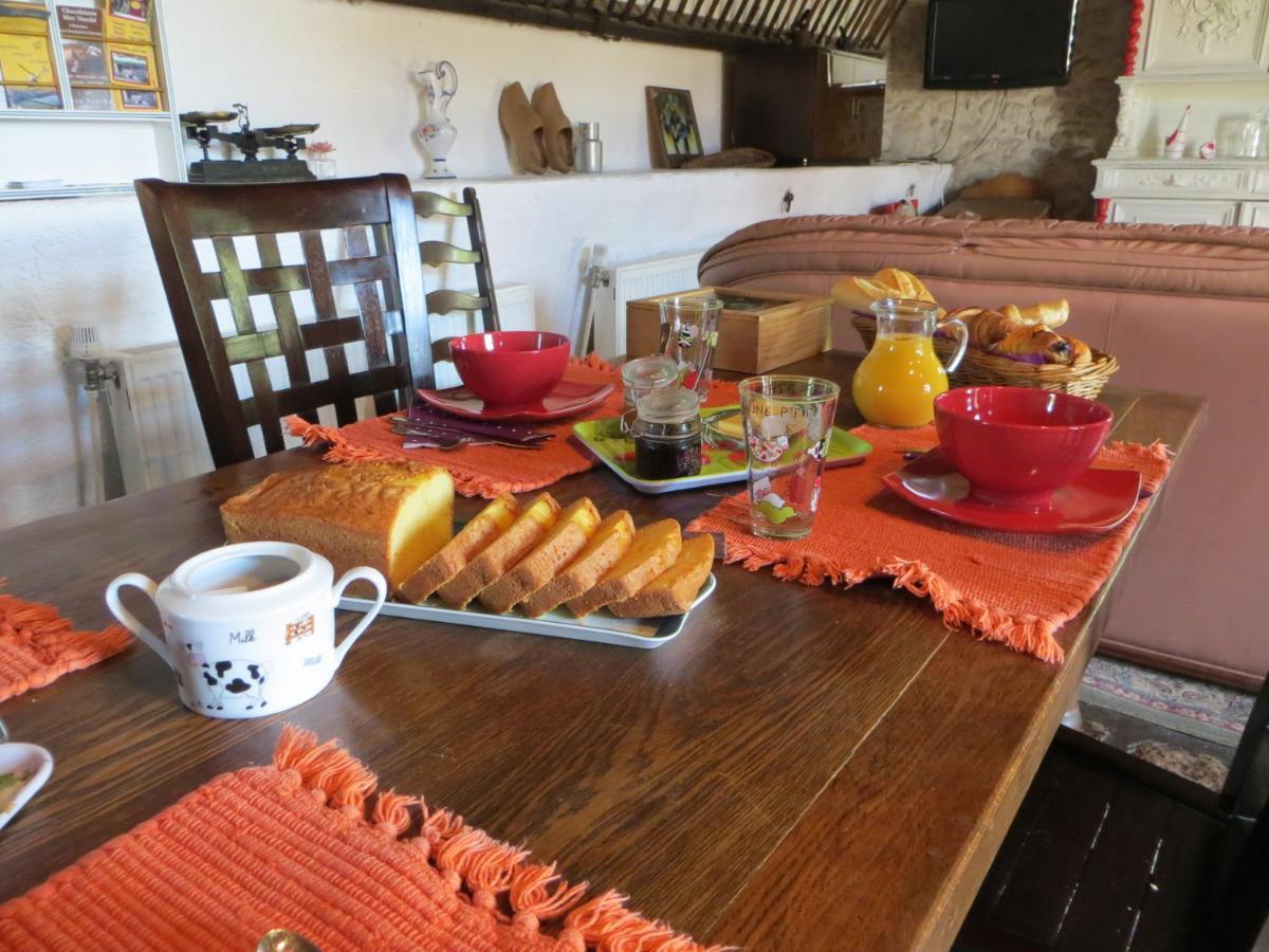 La Ferme De L'Isle Et Sa Roulotte Bed & Breakfast Avaray Dış mekan fotoğraf