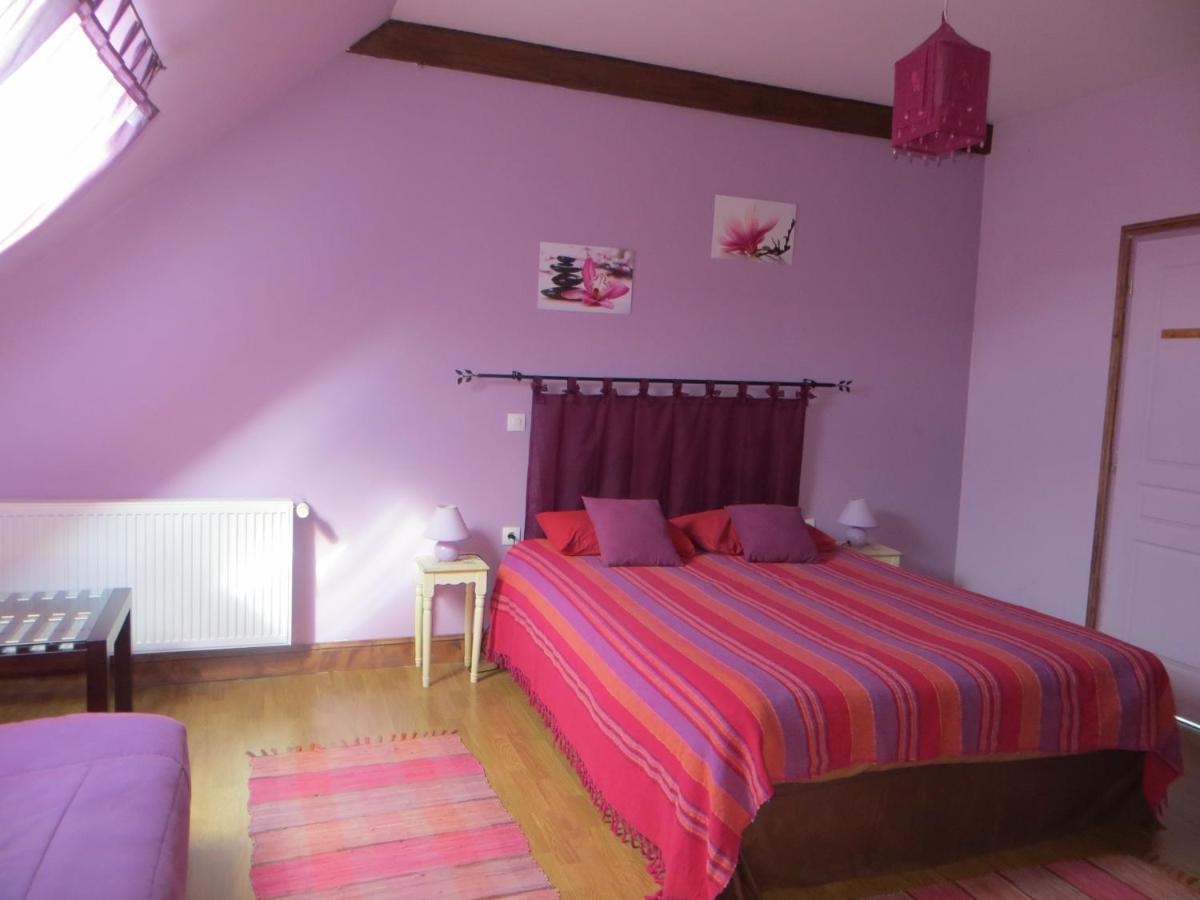 La Ferme De L'Isle Et Sa Roulotte Bed & Breakfast Avaray Dış mekan fotoğraf