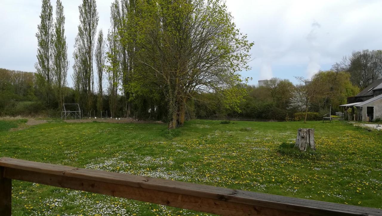 La Ferme De L'Isle Et Sa Roulotte Bed & Breakfast Avaray Dış mekan fotoğraf